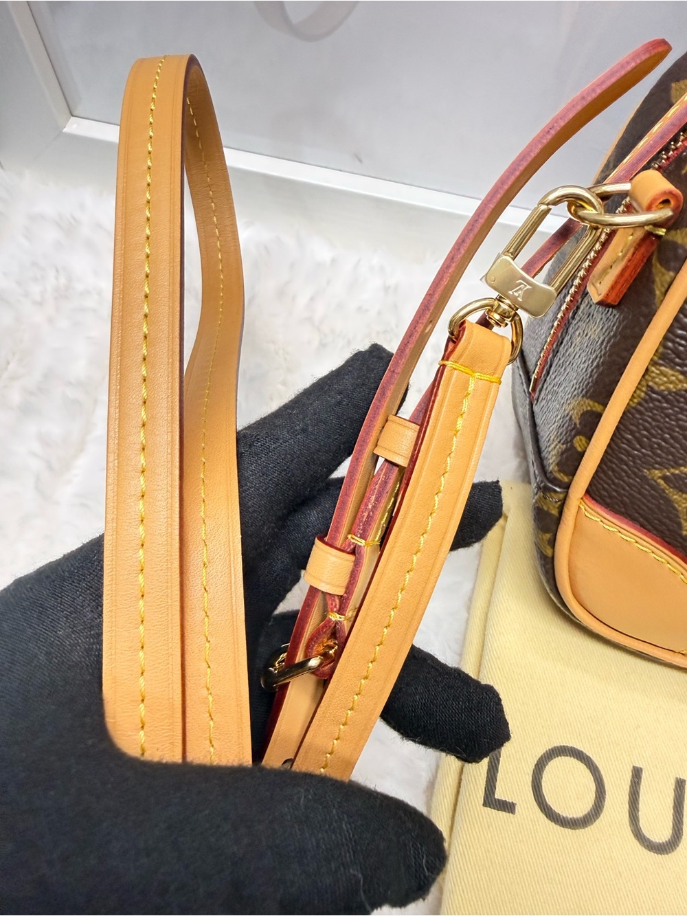 LOUIS VUITTON-Deauville Mini w/ Detachable Strap Monogram Canvas-Microchip EO:16 - Picture 5 of 16